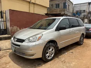 Toyota Sienna LE AWD 2005 Silver