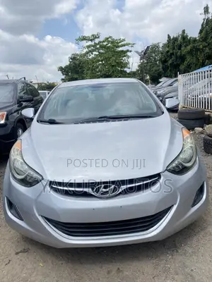 Hyundai Elantra 2012 Silver