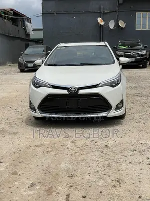Toyota Corolla 2018 White