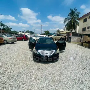 Hyundai Sonata 2011 Black