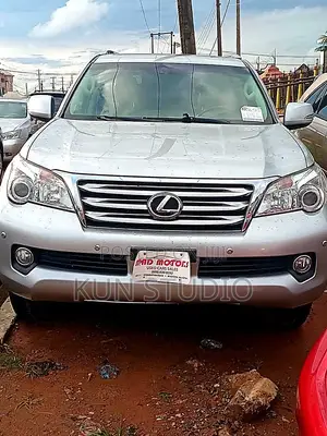 Lexus GX 2012 Silver