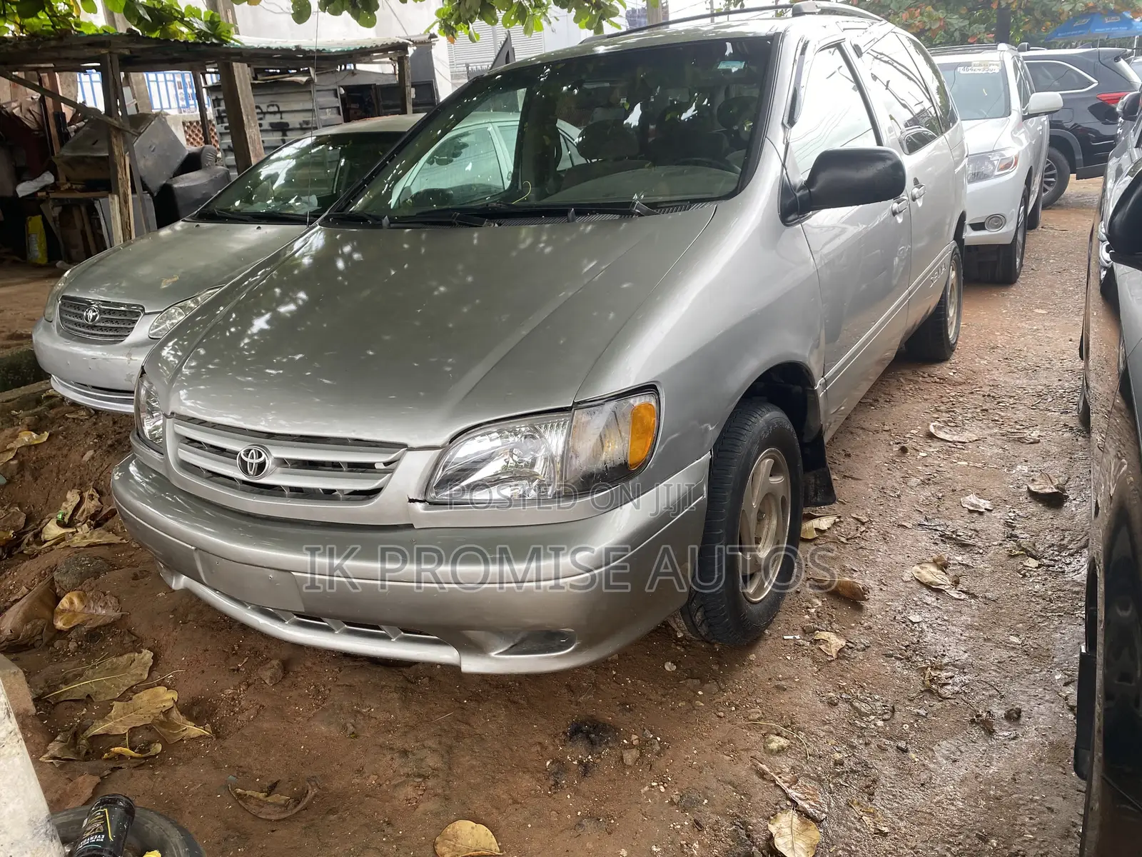 Toyota Sienna 2002 Silver