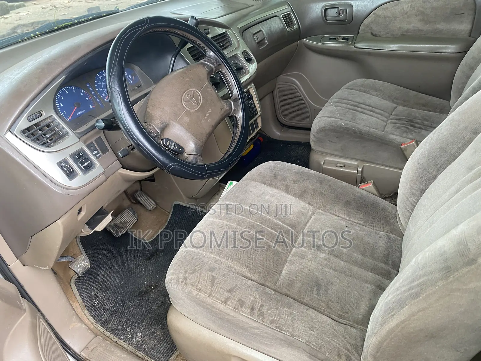 Toyota Sienna 2002 Silver