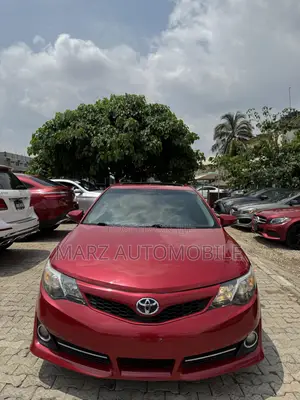 Toyota Camry SE 4dr Sedan (2.5L 4cyl 6A) 2013 Red