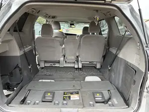 Toyota Sienna LE FWD 2019 Silver