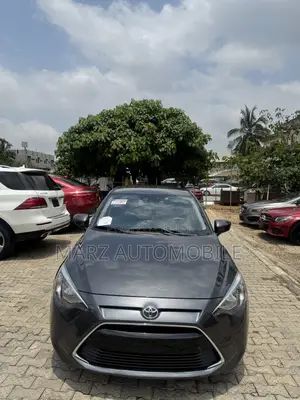 Toyota Yaris 2017 Gray