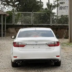 Lexus ES 350 FWD 2017 White