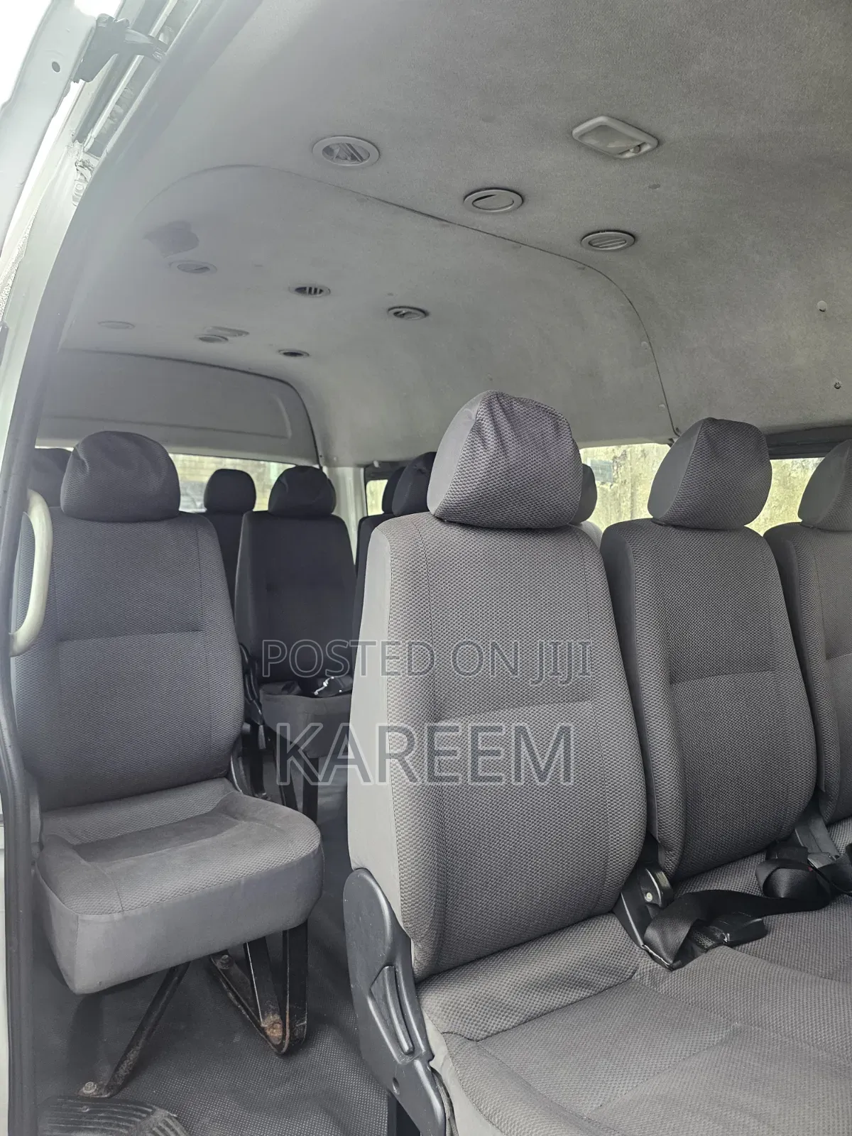 Toyota HiAce 2015 Red