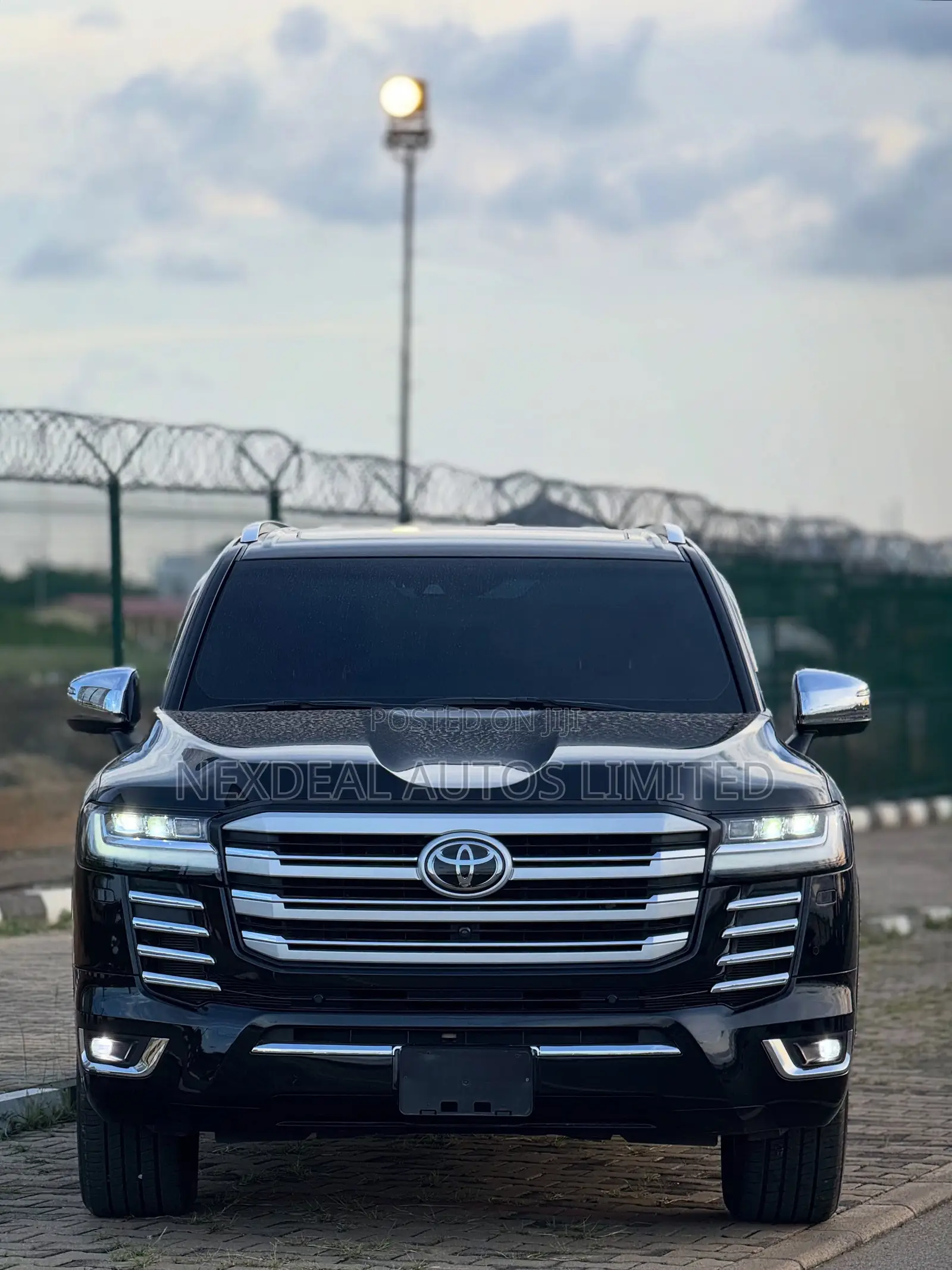 Toyota Land Cruiser LC300 2023 Black