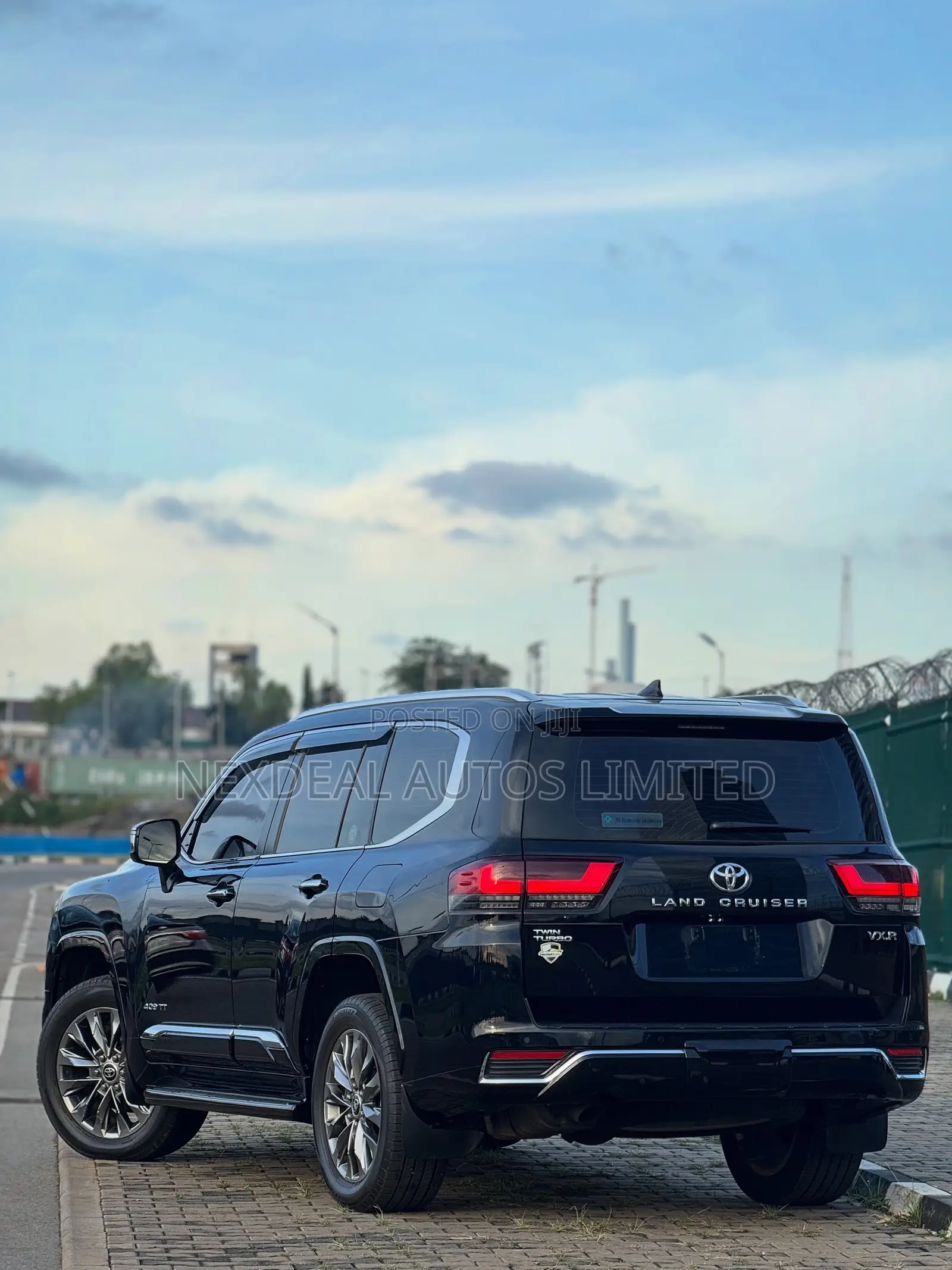 Toyota Land Cruiser LC300 2023 Black