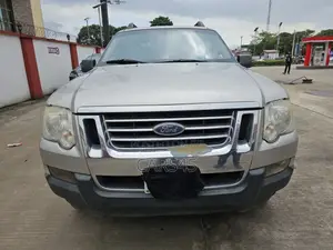Ford Explorer 2008 Silver