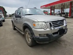 Ford Explorer 2008 Silver