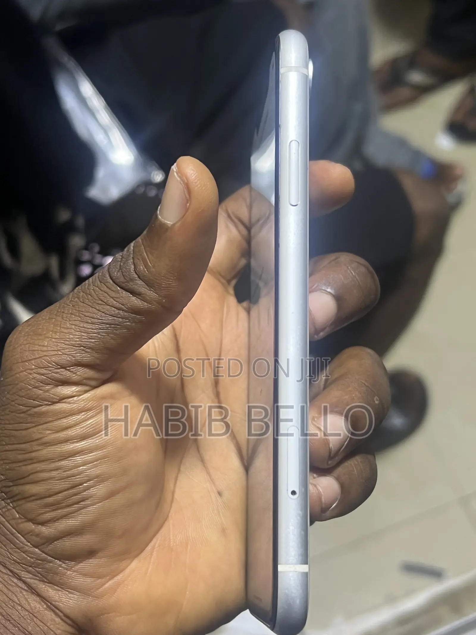 Apple iPhone XR 64 GB White