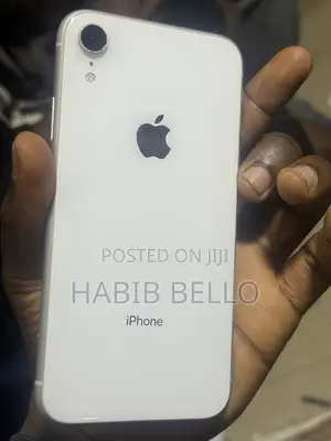 Apple iPhone XR 64 GB White