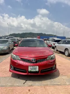 Toyota Camry SE 4dr Sedan (2.5L 4cyl 6A) 2013 Red