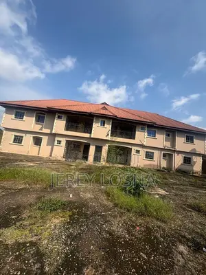 14bdrm Block of Flats in Benin City for sale