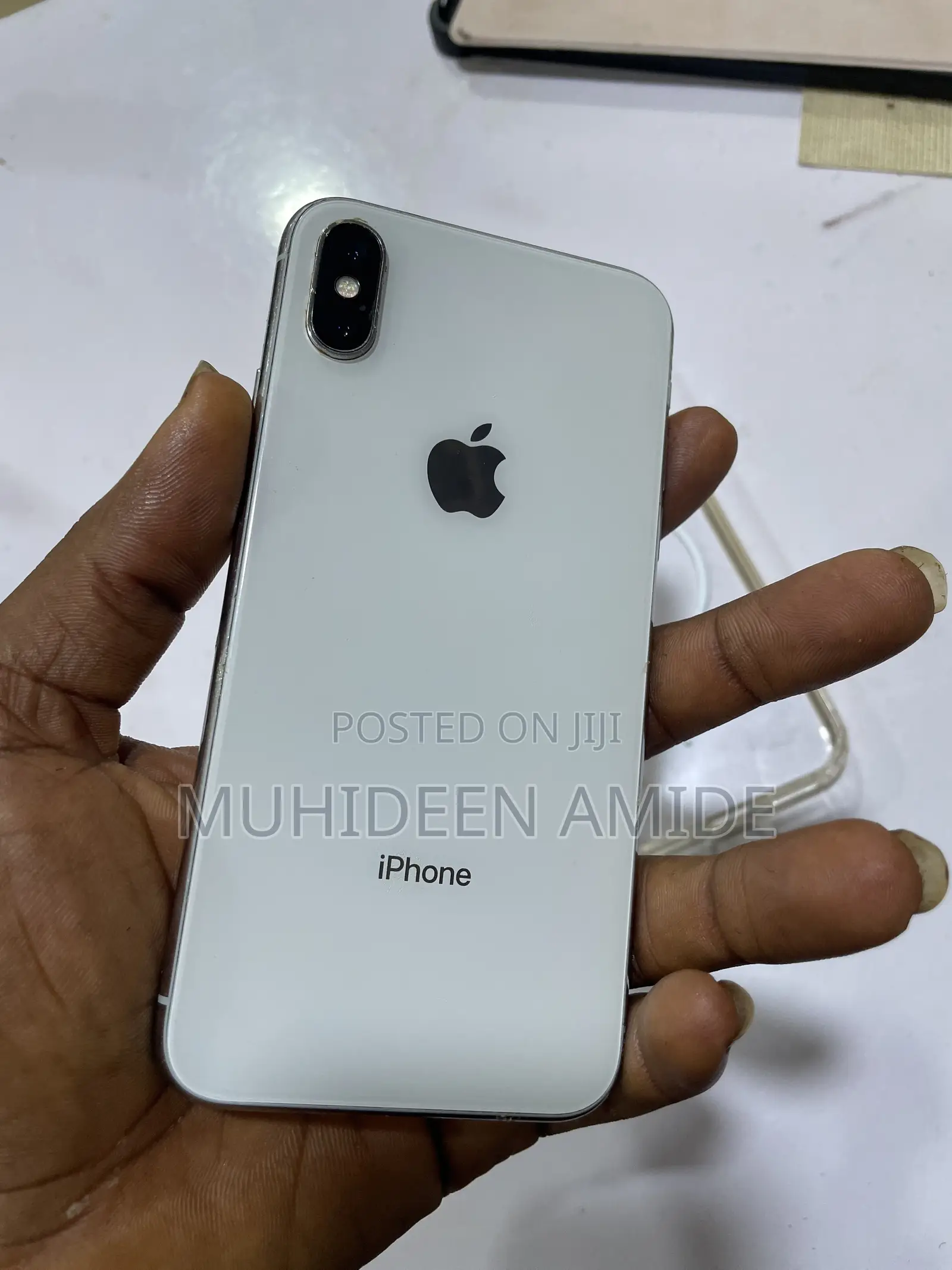 Apple iPhone X 64 GB White