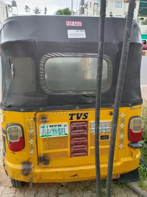 TVS Apache RTR 160 2V 2023 Yellow