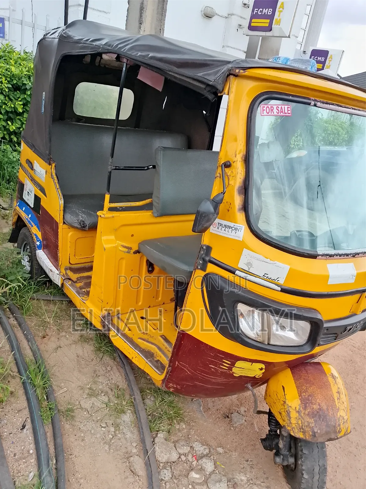 TVS Apache RTR 160 2V 2023 Yellow