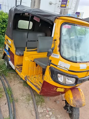 TVS Apache RTR 160 2V 2023 Yellow