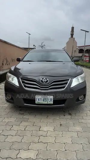 Toyota Camry 2011 Gray