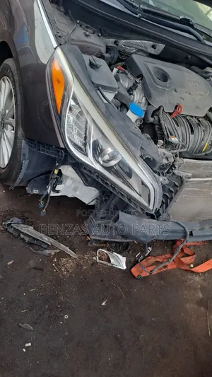 Hyundai Santa 2015 Headlight