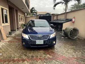 Toyota Camry LE 4dr Sedan (2.5L 4cyl 6A) 2011 Blue