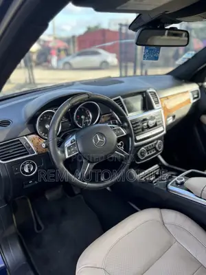 Mercedes-Benz M Class ML350 4MATIC 4dr SUV AWD (3.5L 6cyl 7A) 2014 Blue