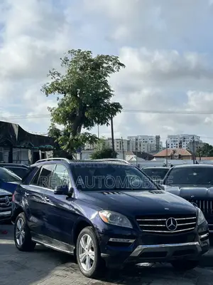 Mercedes-Benz M Class ML350 4MATIC 4dr SUV AWD (3.5L 6cyl 7A) 2014 Blue