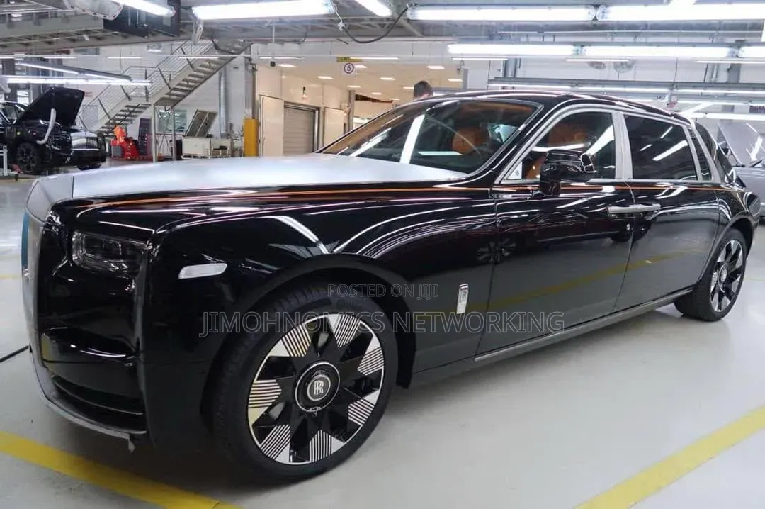 New Rolls-Royce Phantom 2026 Brown