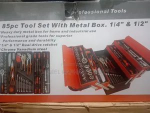 85PCS Professional Tool Set With Metal Toolbox