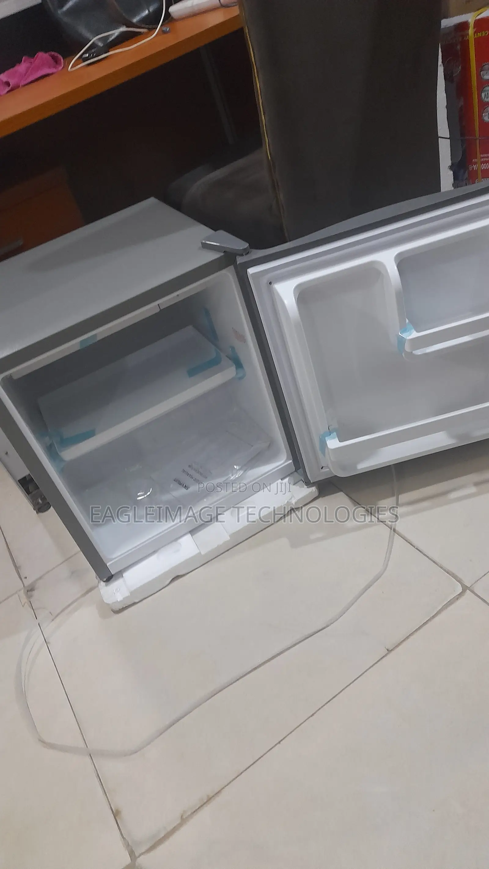 Skyrun BcD-50hw Compact Refrigerator Brand New Condition