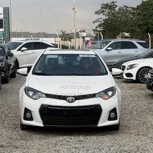 Toyota Corolla S 4dr Sedan (1.8L 4cyl CVT) 2016 White