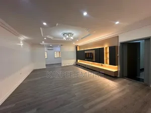 3bdrm Block of Flats in Wuye for rent