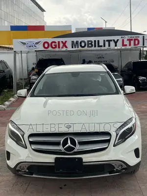 Mercedes-Benz GLA 250 2015 White