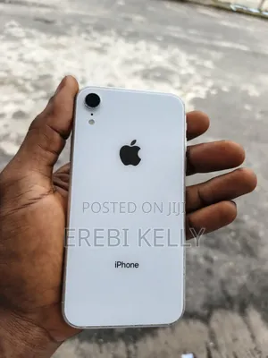 Apple iPhone XR 64 GB White