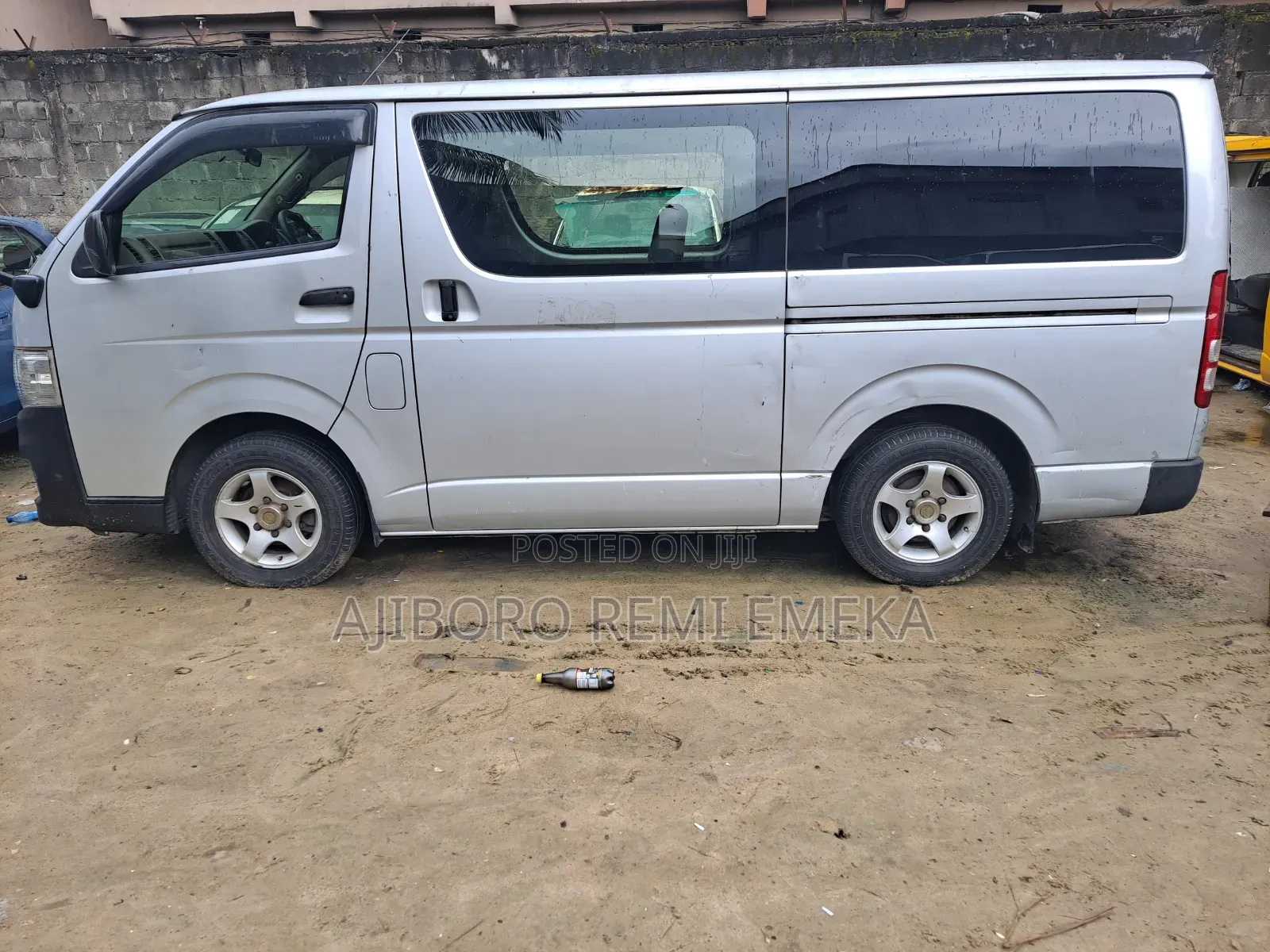 Toyota HiAce 2012 Silver