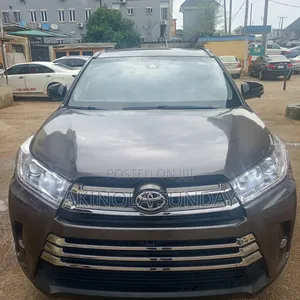 Toyota Highlander 2019 Gray