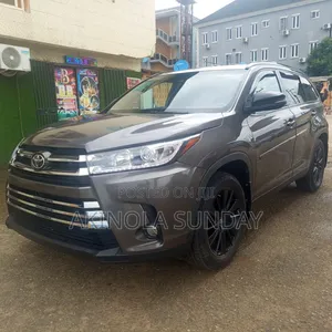 Toyota Highlander 2019 Gray