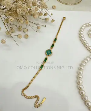 Ladies Gold Bracelet – Elegant Statement Bracelet for Ladies