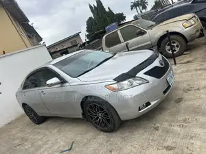 Toyota Camry XLE V6 4dr Sedan (3.5L 6cyl 6AM) 2008 Silver