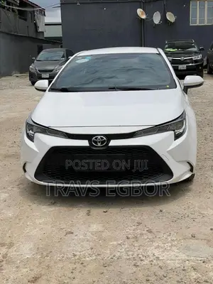 Toyota Corolla 2022 White