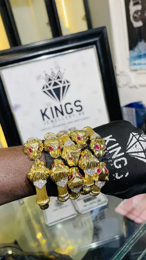 18karat Gold Big Bangle