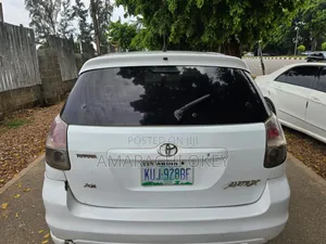 Toyota Matrix 2006 White