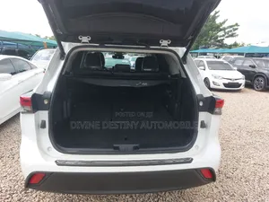 Toyota Highlander 2023 White