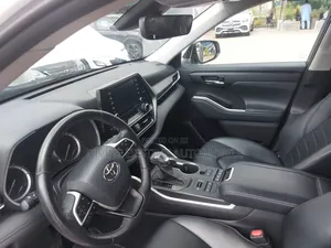 Toyota Highlander 2023 White