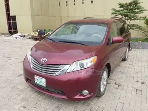 Toyota Sienna XLE 7 Passenger 2011 Red