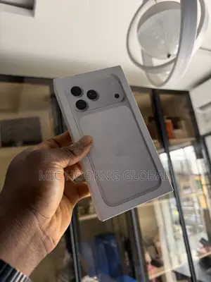 New Apple iPhone 17 Pro Max 256 GB Silver