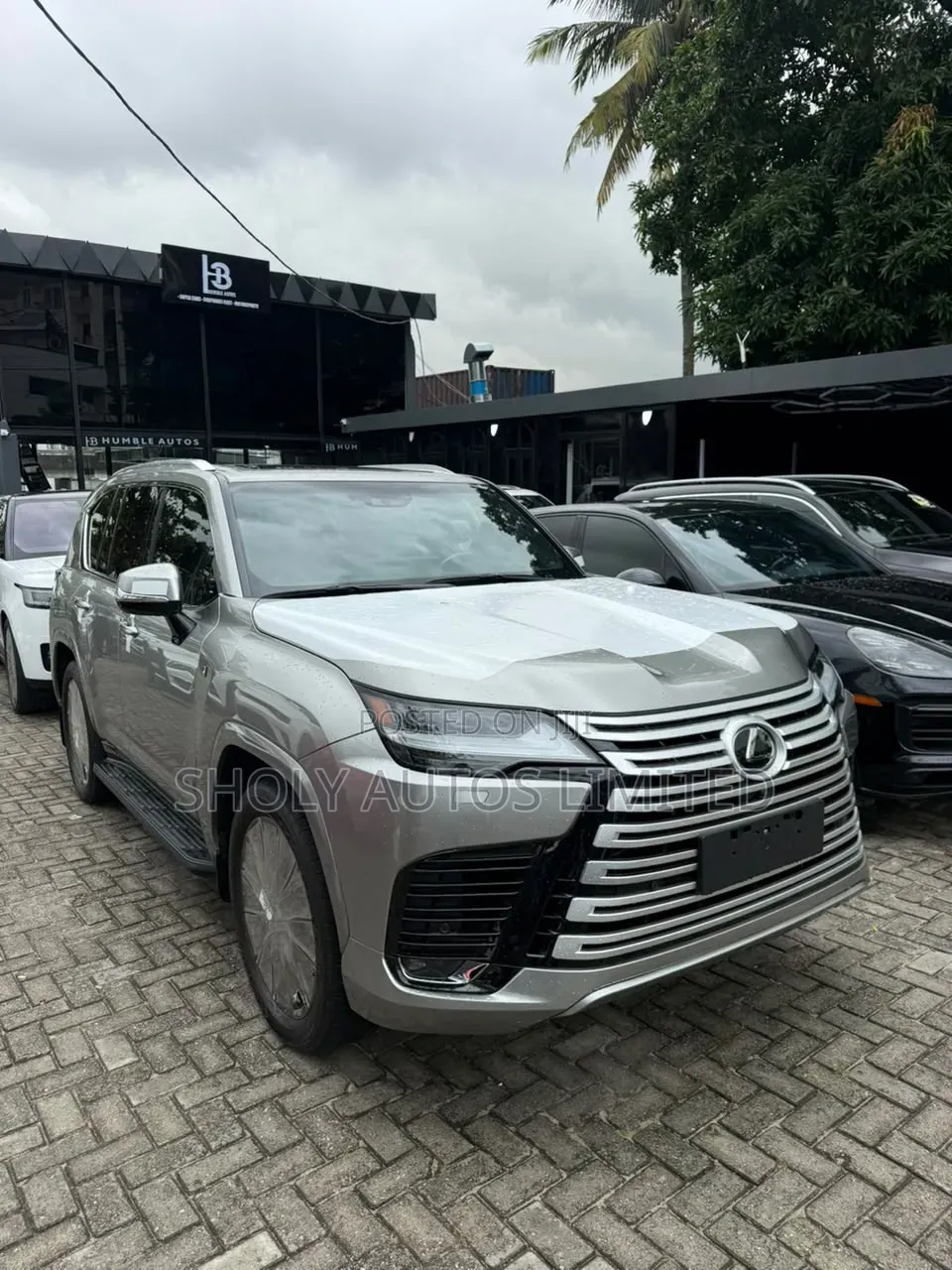 Lexus LX 2025 Silver