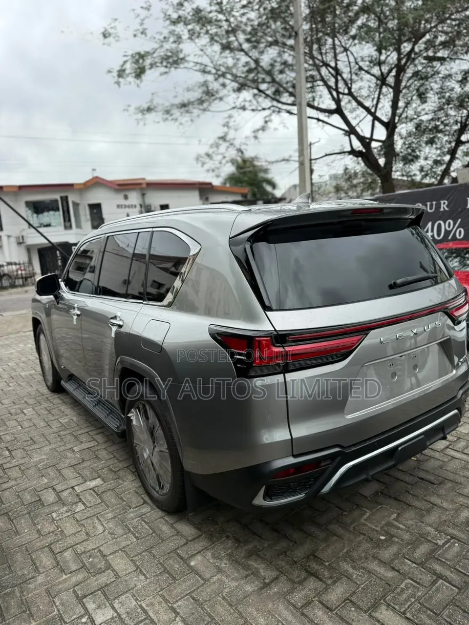 Lexus LX 2025 Silver